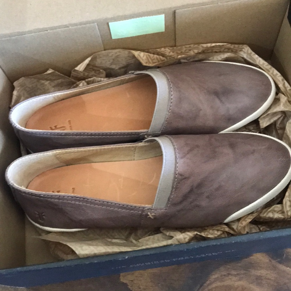 Frye slip on
